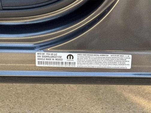 2024 RAM 3500 Laramie Crew Cab 4x4 8' Box