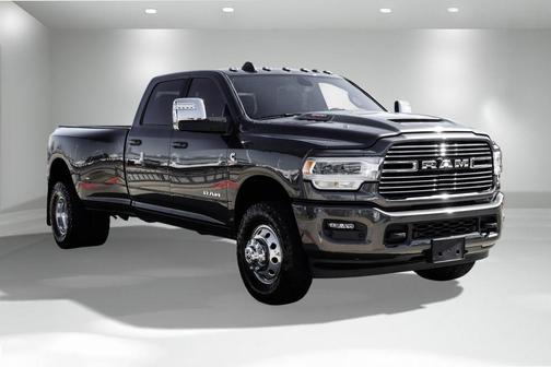 2024 RAM 3500 Laramie Crew Cab 4x4 8' Box
