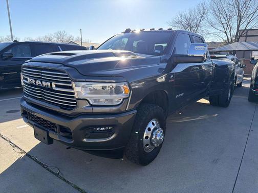 2024 RAM 3500 Laramie Crew Cab 4x4 8' Box