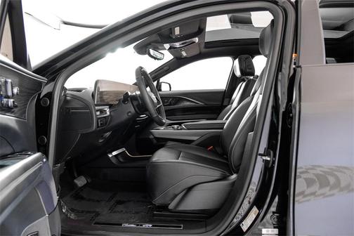 2023 Cadillac LYRIQ Luxury
