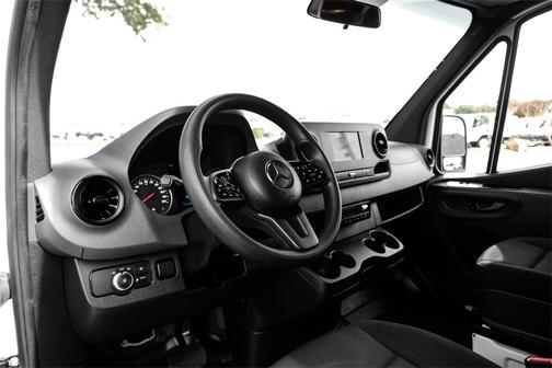 2024 Mercedes-Benz Sprinter 2500 Standard Roof