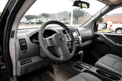 2017 Nissan Frontier SV