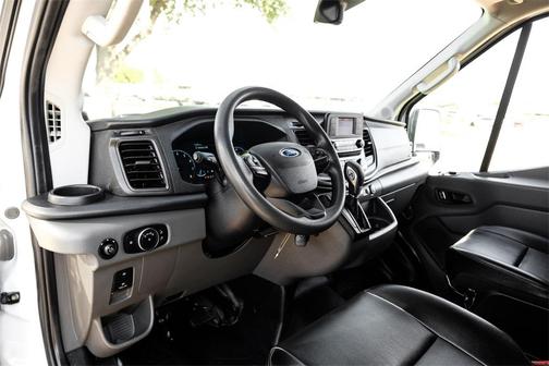 2022 Ford Transit-250 Base
