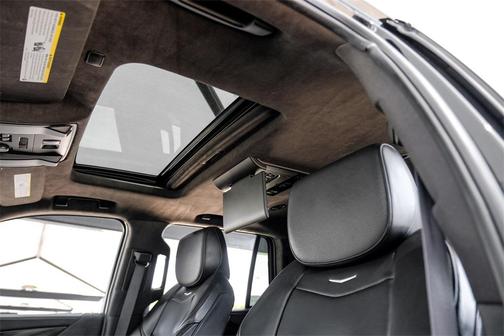 2017 Cadillac Escalade Platinum