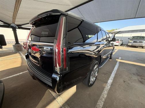 2019 Cadillac Escalade ESV Luxury