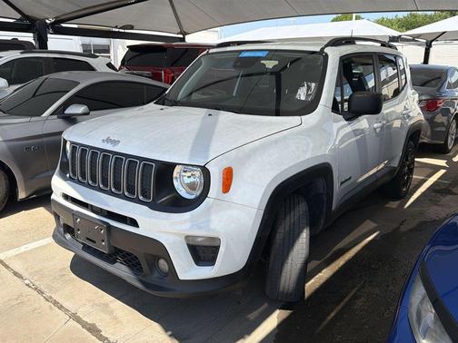 Alpine White Clearcoat 2022 Jeep Renegade Latitude