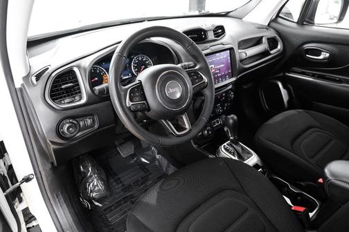 Alpine White Clearcoat 2022 Jeep Renegade Latitude