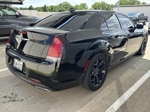 2019 Chrysler 300 S