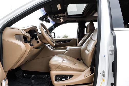 Crystal White Tricoat 2019 Cadillac Escalade Platinum