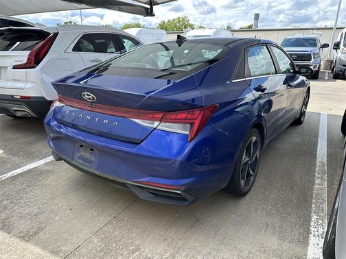 2021 Hyundai ELANTRA SEL
