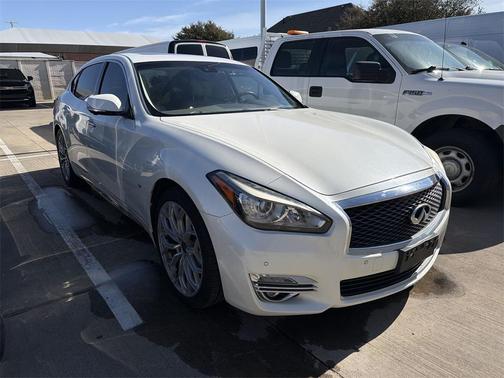 2017 INFINITI Q70L 3.7