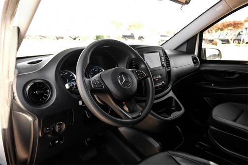 2023 Mercedes-Benz Metris Base