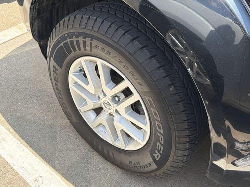 Magnetic Black 2018 Nissan Frontier SV