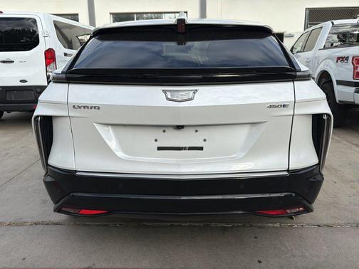 Crystal White Tricoat 2024 Cadillac LYRIQ Tech