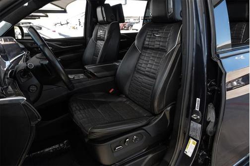 2023 Cadillac Escalade ESV Sport Platinum