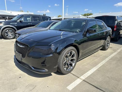 2018 Chrysler 300 Touring