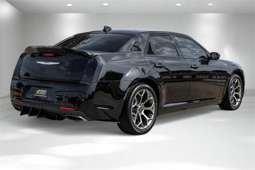 2018 Chrysler 300 Touring