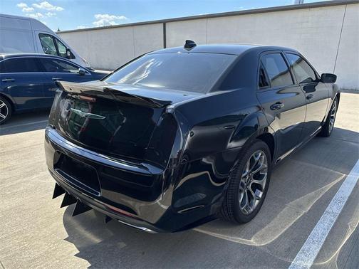 2018 Chrysler 300 Touring