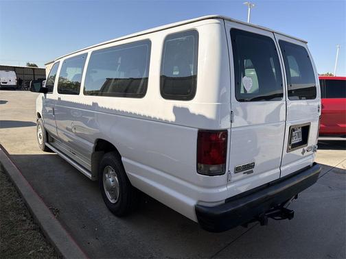 2008 Ford E350 Super Duty 