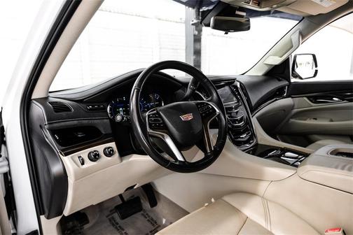 2018 Cadillac Escalade Luxury