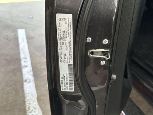 2022 RAM 2500 Tradesman Crew Cab 4x4 6'4' Box