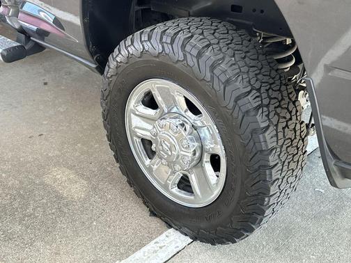 2022 RAM 2500 Tradesman Crew Cab 4x4 6'4' Box