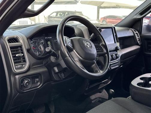 2022 RAM 2500 Tradesman Crew Cab 4x4 6'4' Box