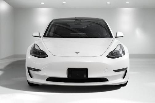Pearl White Multi-Coat 2023 Tesla Model 3 Long Range