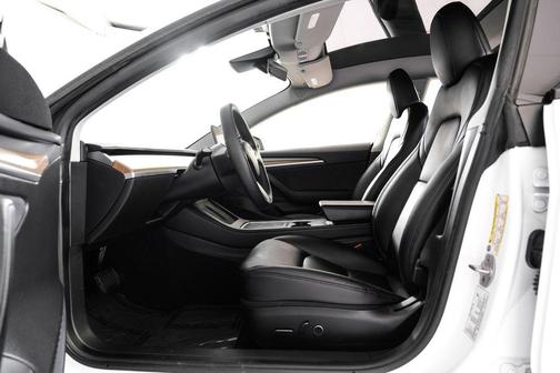 Pearl White Multi-Coat 2023 Tesla Model 3 Long Range