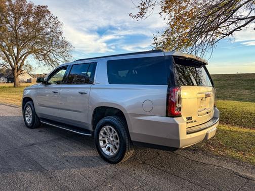 2017 GMC Yukon XL SLT