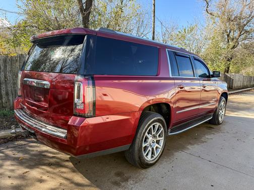 2017 GMC Yukon XL Denali