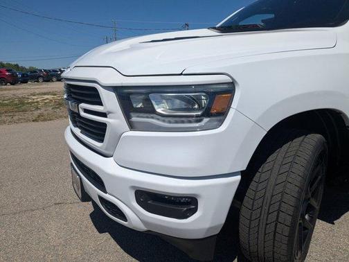 Bright White Clearcoat 2023 RAM 1500 Laramie