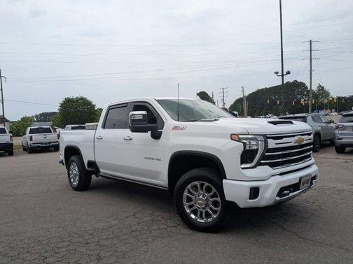 Summit White 2025 Chevrolet Silverado 2500 LTZ