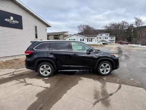 2017 Toyota Highlander Limited