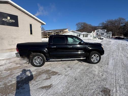 2015 Toyota Tacoma Base