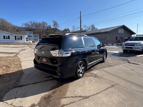 2015 Toyota Sienna SE Premium