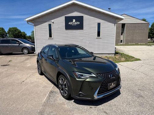 Nori Green Pearl 2019 Lexus UX 250h Base