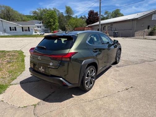 Nori Green Pearl 2019 Lexus UX 250h Base