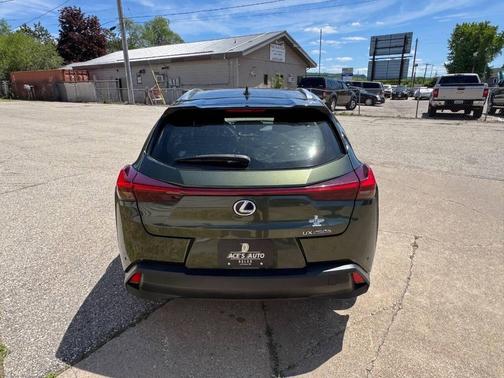 Nori Green Pearl 2019 Lexus UX 250h Base