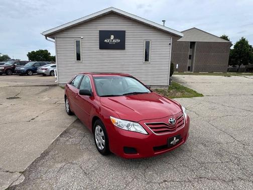 Barcelona Red Metallic 2011 Toyota Camry LE