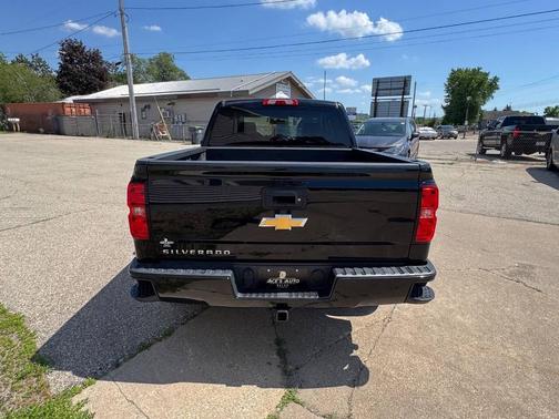 Black 2018 Chevrolet Silverado 1500 Custom