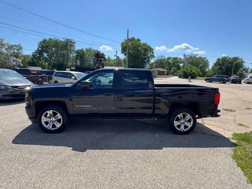 Black 2018 Chevrolet Silverado 1500 Custom