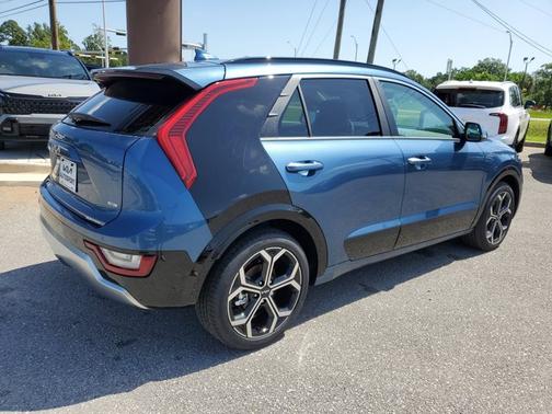 2025 Kia Niro SX Touring