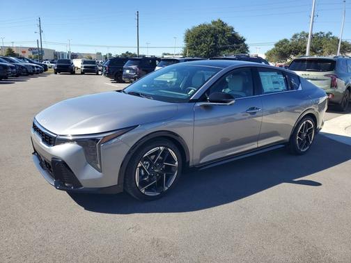 2025 Kia K4 GT-Line