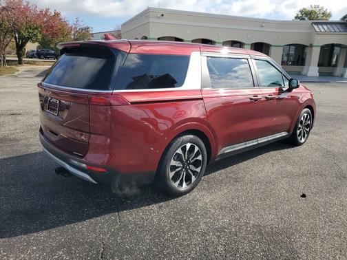2024 Kia Carnival EX