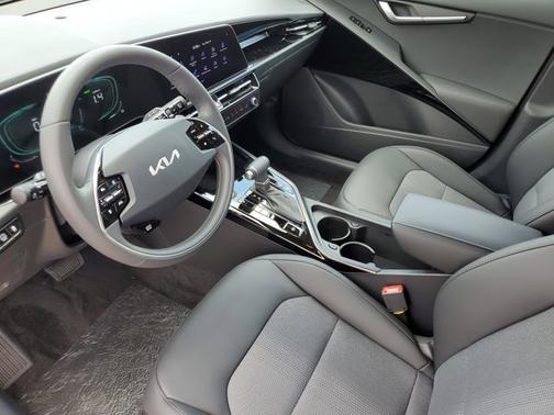2025 Kia Niro EX