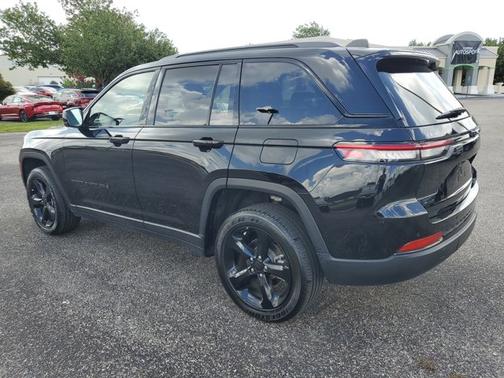 2023 Jeep Grand Cherokee Altitude