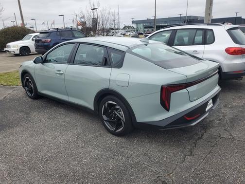 2025 Kia K4 EX