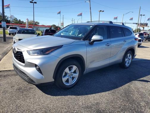 2021 Toyota Highlander LE