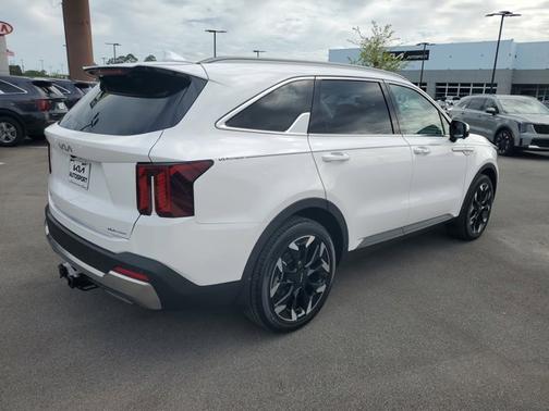 Glacial White Pearl 2026 Kia Sorento SX